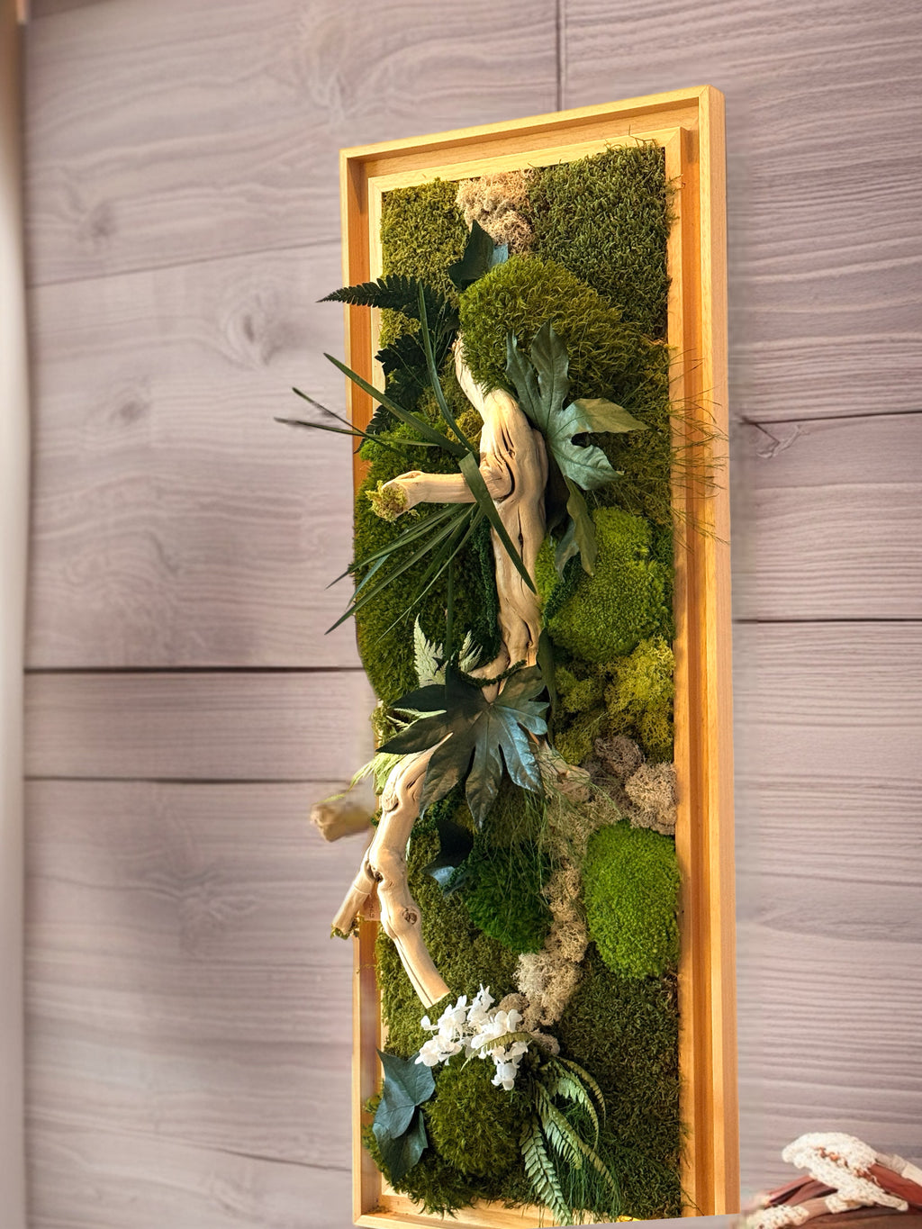 Grand cadre végétal mural– Caisse américaine – Œuvre végétale verticale 100 cm – Décoration murale nature chic