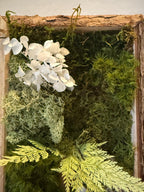 Cadre végétal stabilisé vertical Mousse naturelle et bois flotté  Cadre en écorce  Décoration murale nature