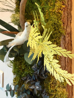 Cadre végétal stabilisé vertical en écorce naturelle  Tableau végétal mural avec mousse et feuillages  Décoration murale nature