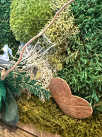 Cadre végétal mousse stabilisée, hortensia et eucalyptus  Décoration murale naturelle et élégante