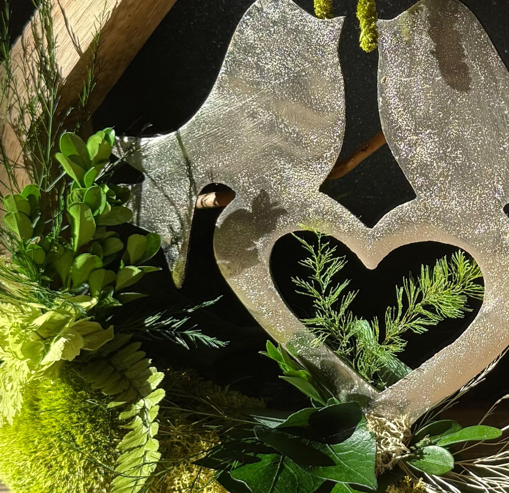 Décoration murale maison végétale stabilisée  Oiseaux cœur ajouré  Bois naturel  Déco murale nature & amour