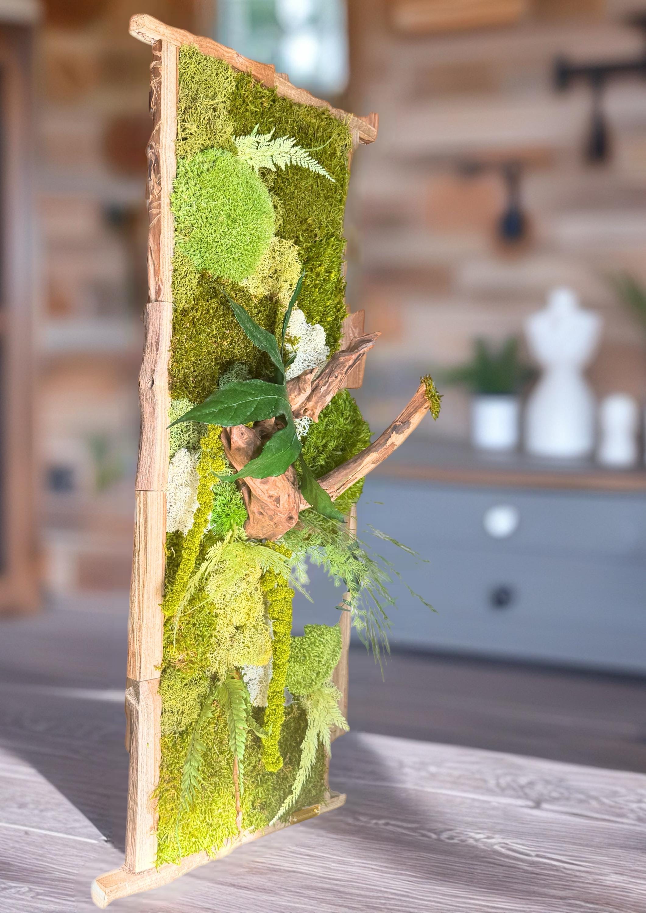 Cadre Végétal Stabilisé 30×68 cm – Bois Brut & Mousse | Déco Murale Zen Haut de Gamme