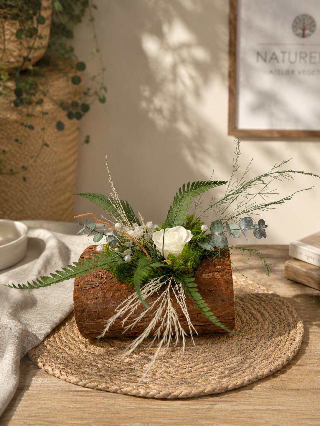 Jardinière en  végétaux stabilisés  Rose Blanche Éternelle  Décoration Naturelle Chic sans entretien