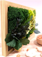 Cadre végétal mousse stabilisée, hortensia et eucalyptus  Décoration murale naturelle et élégante