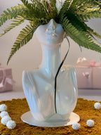 Buste Femme Végétal Stabilisé – Rose Éternelle Blanche & Fougères | Pièce Unique